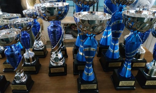 ΑΓΩΝΑΣ  ΚΑΙ  50 ΚΑΙ 100 ΧΛΜ ΣΤΗΝ ΨΑΘΑ